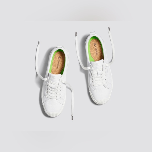 Cariuma OCA Low White Premium Leather Sneaker - Picture 6 of 8